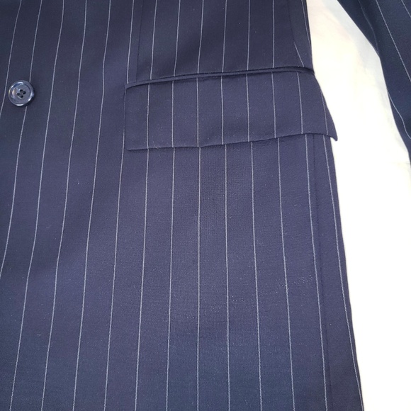 Navy pinstripe blazer size 20 (see info) - Picture 5 of 7